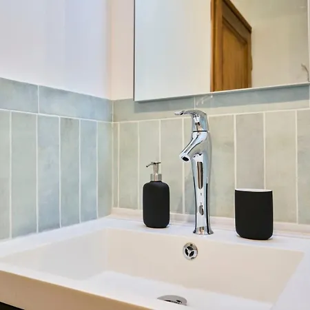 Proche Metro Appartement *